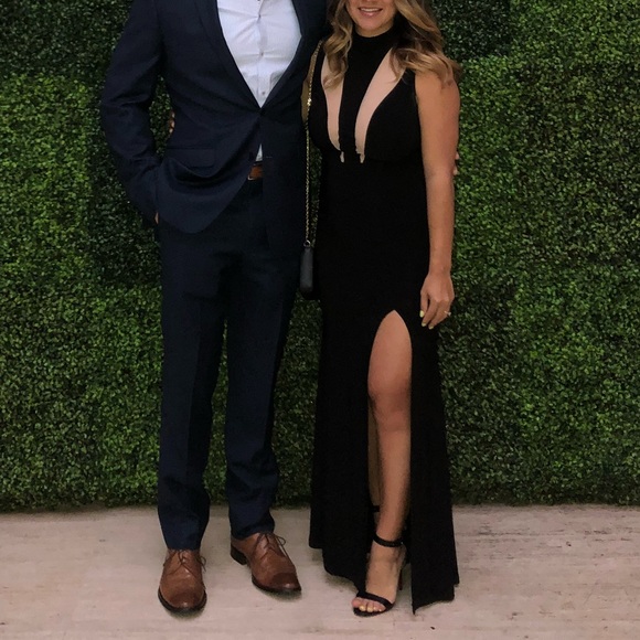 Gown - Picture 2 of 5